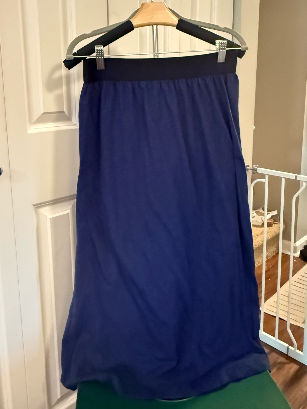 Uniqlo Navy Blue Long Skirt with Black Elastic Waistband Medium Maxi Midi